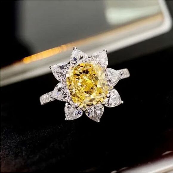🌻 Sterling Silver Sparkling Canary Yellow Cz Diamond Sunflower Ring - Picture 11 of 16